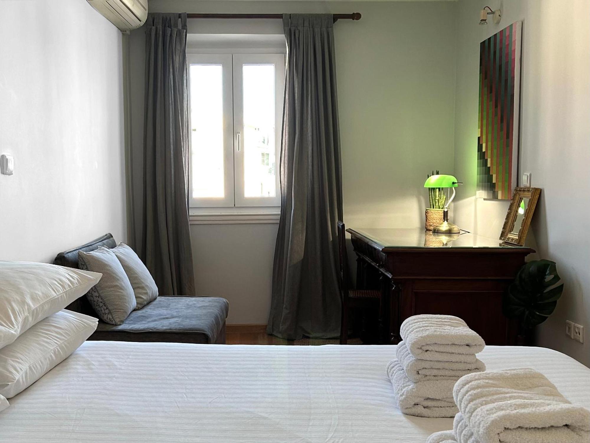 "San Giacomo Square Apt." In The Heart Of Old Town Corfu  Екстер'єр фото