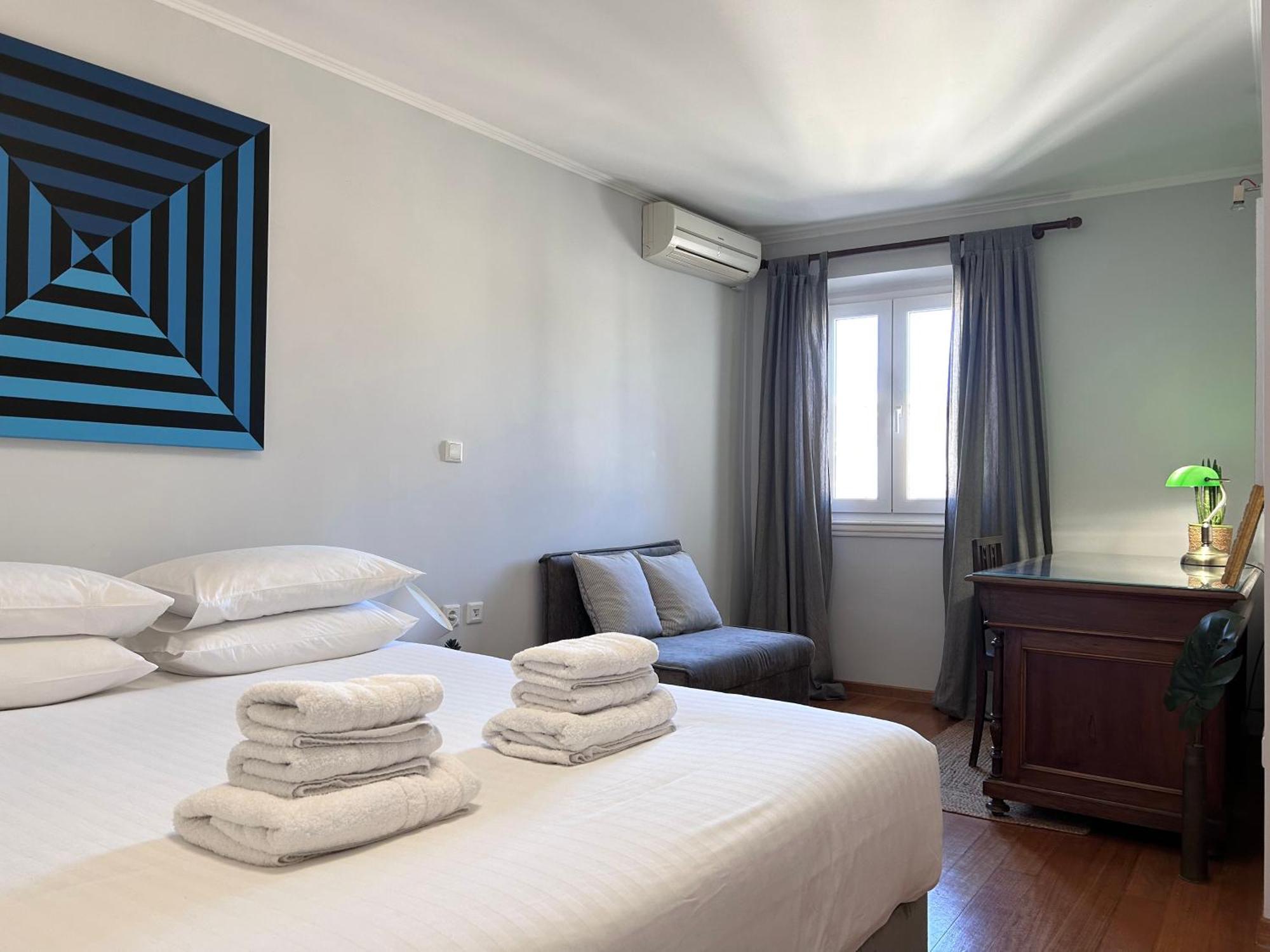 "San Giacomo Square Apt." In The Heart Of Old Town Corfu  Екстер'єр фото